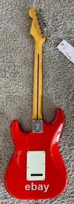 Fender Player II Stratocaster HSS, Rosewood Fingerboard, Coral Red MIM