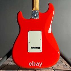 Fender Player II Stratocaster, Rosewood- Coral Red (7lbs 11oz)