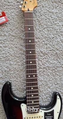 Fender Player II Stratocaster, Rosewood Fingerboard, 3 Color Sunburst MIM