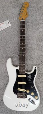 Fender Player II Stratocaster, Rosewood Fingerboard, Polar White Finish MIM