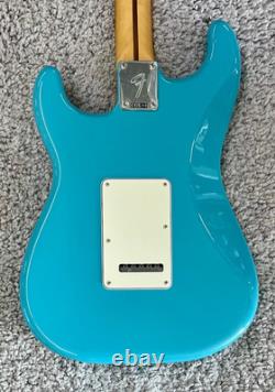 Fender Player II Stratocaster guitar, Maple Fingerboard, Aqua Tone Blue MIM