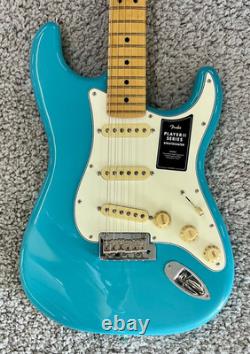 Fender Player II Stratocaster guitar, Maple Fingerboard, Aqua Tone Blue MIM