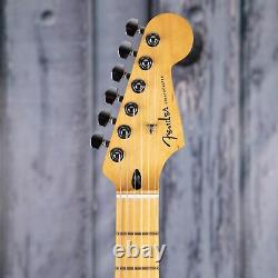 Fender Player Plus Stratocaster, 3-Color Sunburst