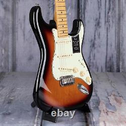 Fender Player Plus Stratocaster, 3-Color Sunburst Demo Model