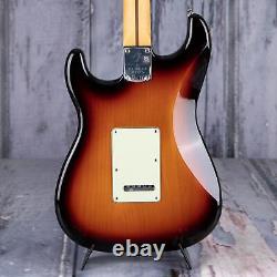 Fender Player Plus Stratocaster HSS, 3-Color Sunburst