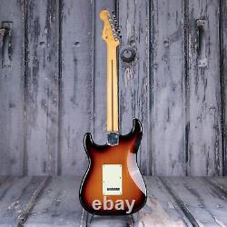 Fender Player Plus Stratocaster HSS, 3-Color Sunburst