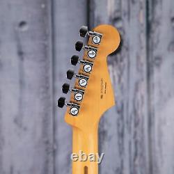 Fender Player Plus Stratocaster Left-Handed, 3-Color Sunburst