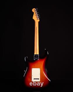 Fender Player Plus Stratocaster, Maple FB, 3-Color Sunburst, Deluxe Bag