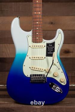 Fender Player Plus Stratocaster SSS, Pau Ferro, Belair Blue, Deluxe Bag