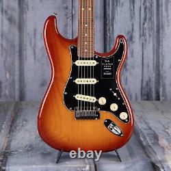 Fender Player Plus Stratocaster, Sienna Sunburst