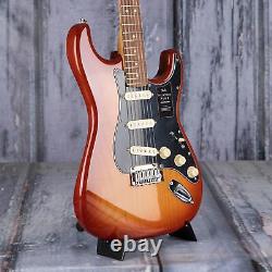 Fender Player Plus Stratocaster, Sienna Sunburst