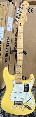 Fender Player Series Stratocaster, Maple board, Buttercream Finish MIM Demo