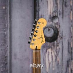 Fender Player Series Stratocaster, Pau Ferro, 3-Color Sunburst