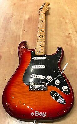 Fender Player Series Stratocaster Plus Top Aged Cherry Burst Flame Maple