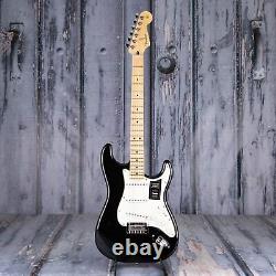 Fender Player Stratocaster, Black