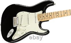 Fender Player Stratocaster Black with Maple Fingerboard