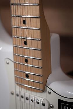 Fender Player Stratocaster HSS, Maple FB, Polar White