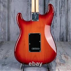 Fender Player Stratocaster HSS Plus Top, Aged Cherry Burst