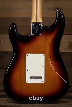 Fender Player Stratocaster, Maple Fingerboard, 3-Color Sunburst