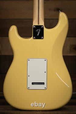 Fender Player Stratocaster, Maple Fingerboard, Buttercream