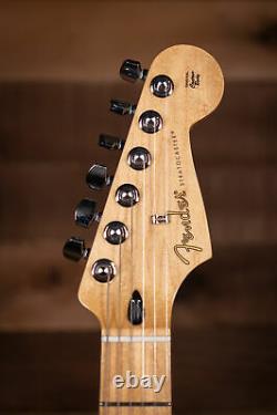 Fender Player Stratocaster, Maple Fingerboard, Buttercream