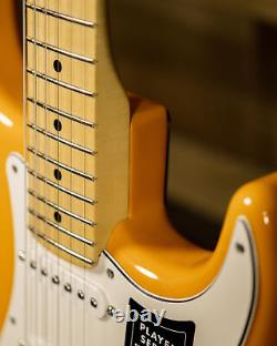 Fender Player Stratocaster, Maple Fingerboard, Capri Orange