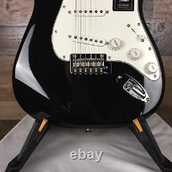 Fender Player Stratocaster with Maple Fretboard, Black, Free Ship, 040