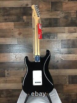 Fender Player Stratocaster with Maple Fretboard, Black, Free Ship, 040