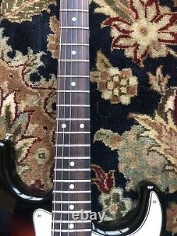 Fender Robert Cray Stratocaster 6 String Rosewood Fingerboard Electric Guitar