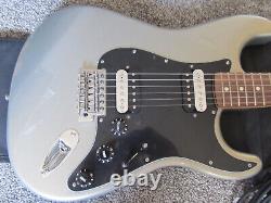 Fender Standard Stratocaster HH, Rosewood Fingerboard Ghost Silver Guitar