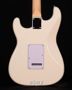 Fender Standard Stratocaster, Maple FB, Olympic White