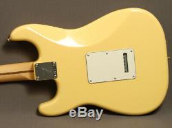 Fender Stratocaster Player MN Buttercream