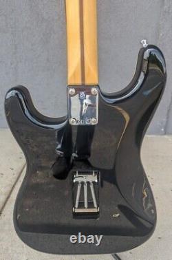 Fender Tom Morello Stratocaster Guitar, Rosewood Fretboard, Black withCase Demo