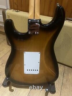 Fender USA American Original 50s Stratocaster, 2 Tone Sunburst, Maple And Case