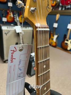 Fender Vintera'60s Stratocaster Electric Guitar Ice Blue Metallic