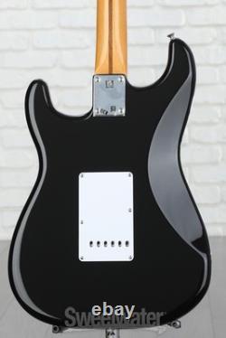 Fender Vintera II'50s Stratocaster Electric Guitar Black with Maple