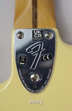 Fender Vintera II'70s Stratocaster Electric Guitar, Vintage White