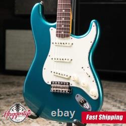Fender Vintera III Late'60s Stratocaster Electric Guitar Ocean Turquoise with