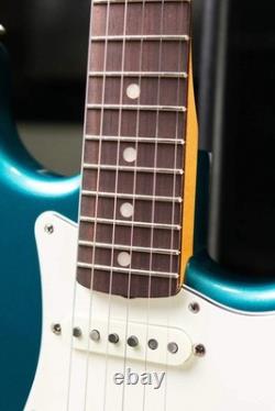 Fender Vintera III Late'60s Stratocaster Electric Guitar Ocean Turquoise with