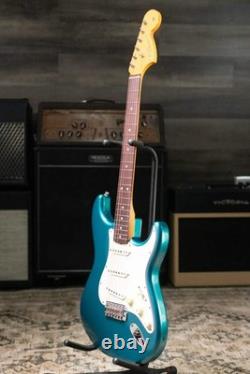 Fender Vintera III Late'60s Stratocaster Electric Guitar Ocean Turquoise with