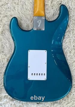 Fender Vintera III Late'60s Stratocaster, Rosewood Fingerboard, Ocean Turquoise