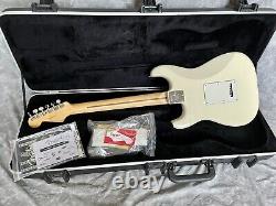 MINT NOS 2010 Fender American Standard Stratocaster Olympic White Rswd
