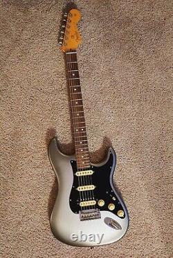 NEW FENDER american professional II stratocaster, WithNew DELUXE MOLDED CASE