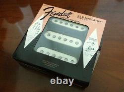 NEW Fender Vintage'65 Stratocaster Pickup Set, Vintage White 099-2237-000