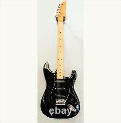 NEW IN BOX? +AMP! Fender Stratocaster Style Electric Guitar +Case +Strap
