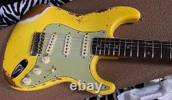 New Fender 1962 Stratocaster Custom Shop Relic Aged Graffiti Yellow 7.8lbs