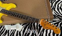 New Fender 1962 Stratocaster Custom Shop Relic Aged Graffiti Yellow 7.8lbs