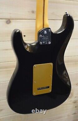 New Fender American Ultra Stratocaster HSS Electric Guitar Texas Tea withCase