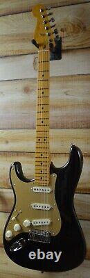 New Fender American Ultra Stratocaster Left Handed Texas Tea withCase