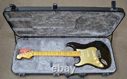 New Fender American Ultra Stratocaster Left Handed Texas Tea withCase